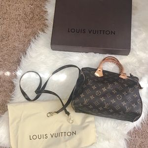 Authentic Louis Vuitton Speedy 25 with extras!!!